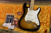 Fender 50th Anniversary American Deluxe Stratocaster Sunburst 2004-4.jpg